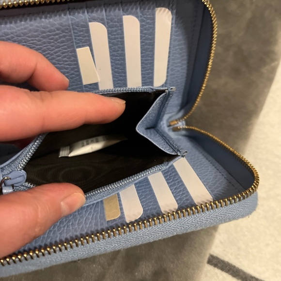 NIB Gucci multi card wallet - Picture 5 of 5